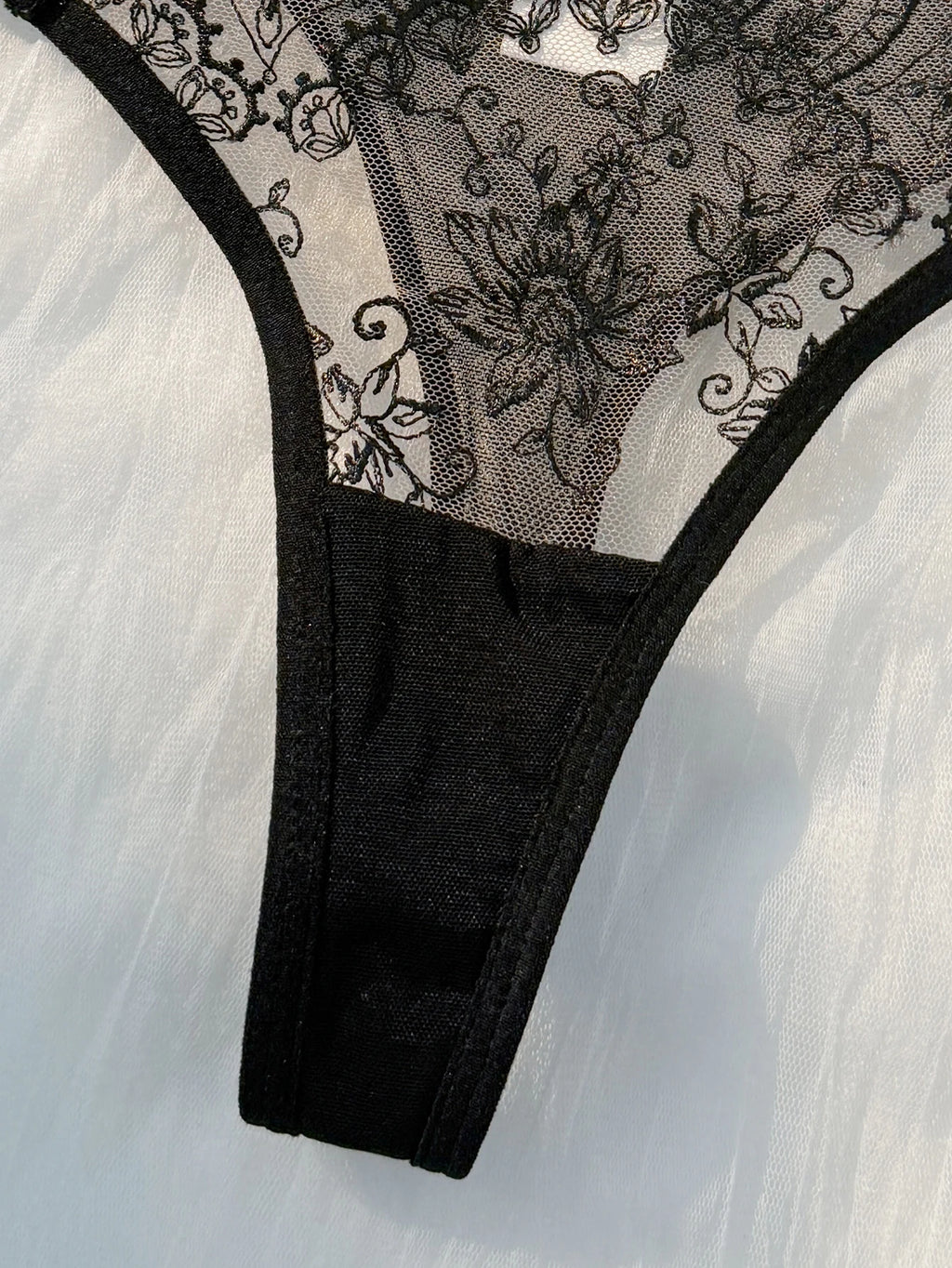 Conjunto de Lingerie 2 Peças Renda Semitransparente – Push Up Meia-Taça com Laço (P ao GG)