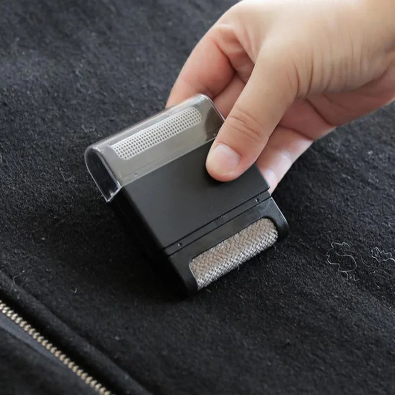 Mini Rolo Removedor de Pelos e Fiapos Portátil – Prático para Roupas, Sofá e Carpete